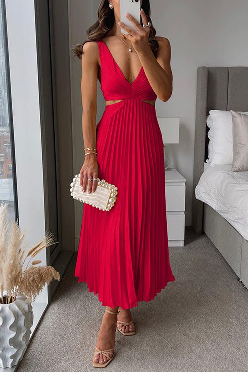 EVA™ | Cut Out Waist Sleeveless Pleated Maxi Dress